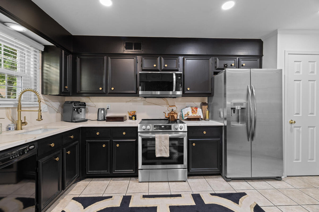 A clean kitchen design.